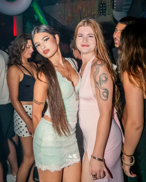 Trendy Club — Soirée mousse — photographie 4