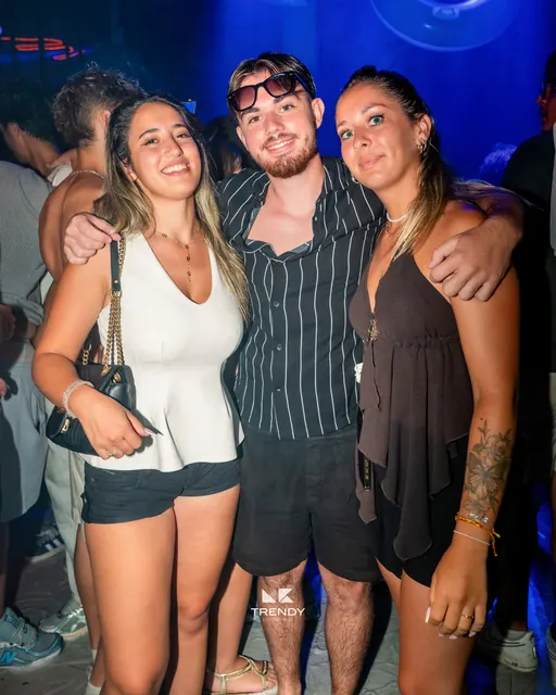 Trendy Club — Soirée mousse — photographie 10