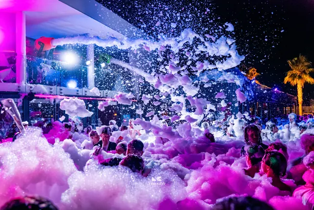 Trendy Club — Soirée mousse — photographie 20