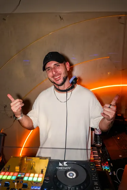 Trendy Club — Soirée anniversaire — photographie 11